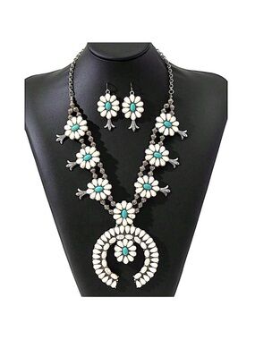 Boho Squash Blossom Turquoise Necklace, Navajo Necklace ,Squash Vintage